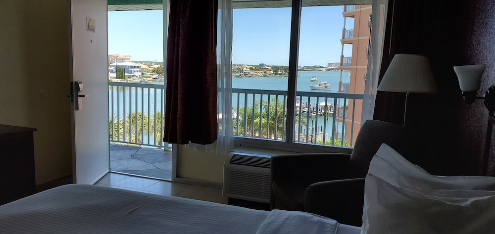 Clearwater Beach Hotel 20/50