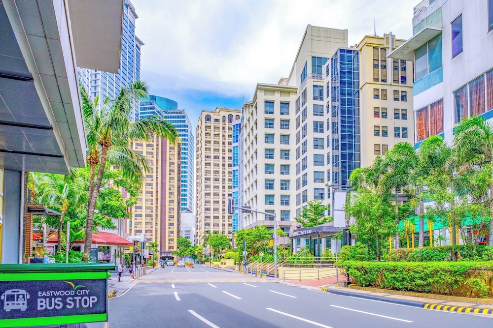 MCollection - Business & Leisure Stay in Eastwood City 37/42