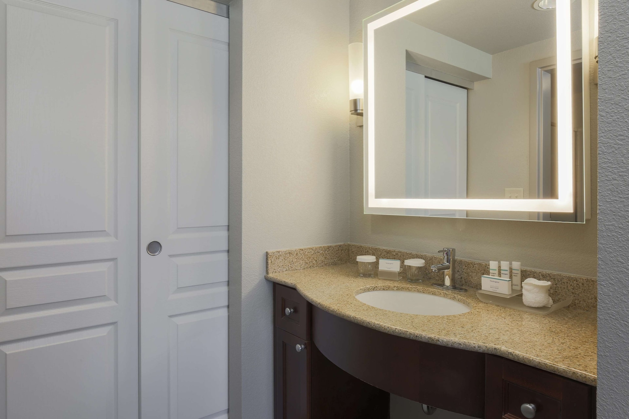 جناح بسريرين كينج لذوي الإعاقة، Homewood Suites by Hilton Southwind Hacks Cross 3/3