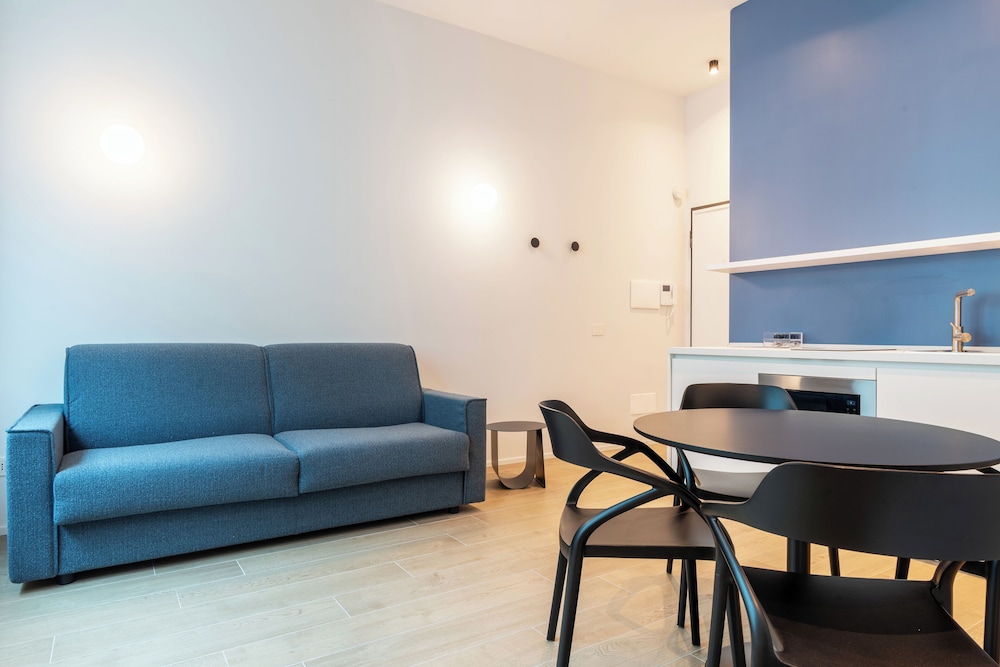 easyhomes - City Centre Suites 32/50