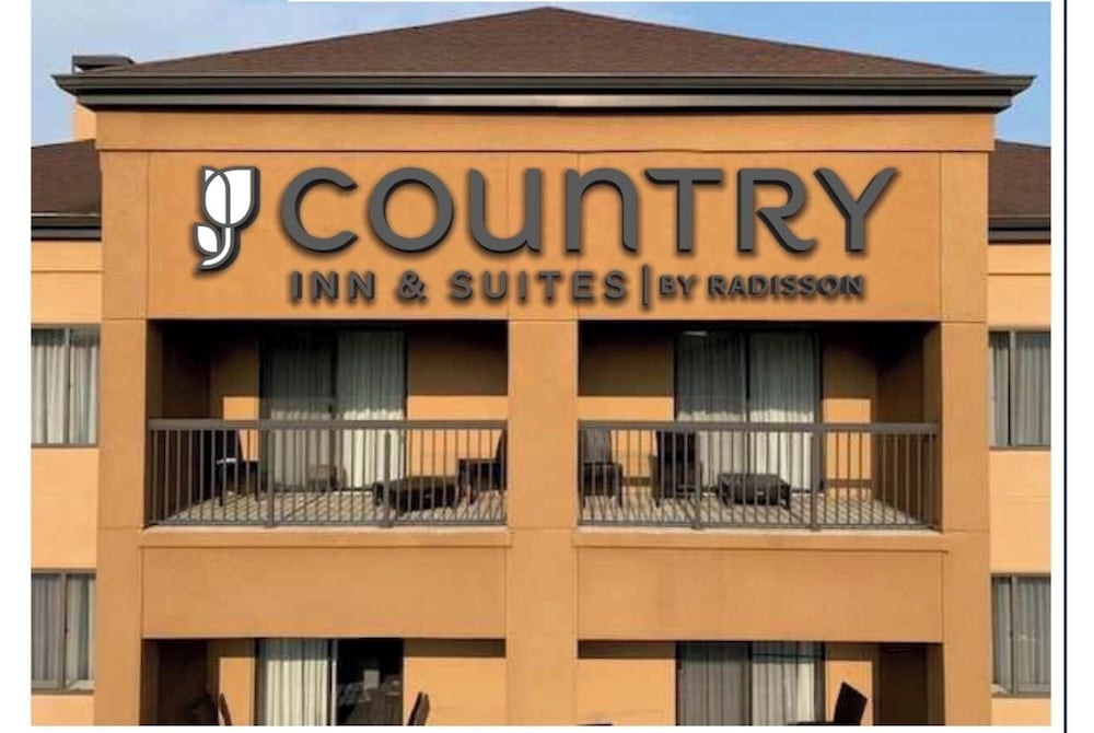 Country Inn & Suites by Radisson, Brown Deer - Milwaukee North in MILWAUKEE - WI