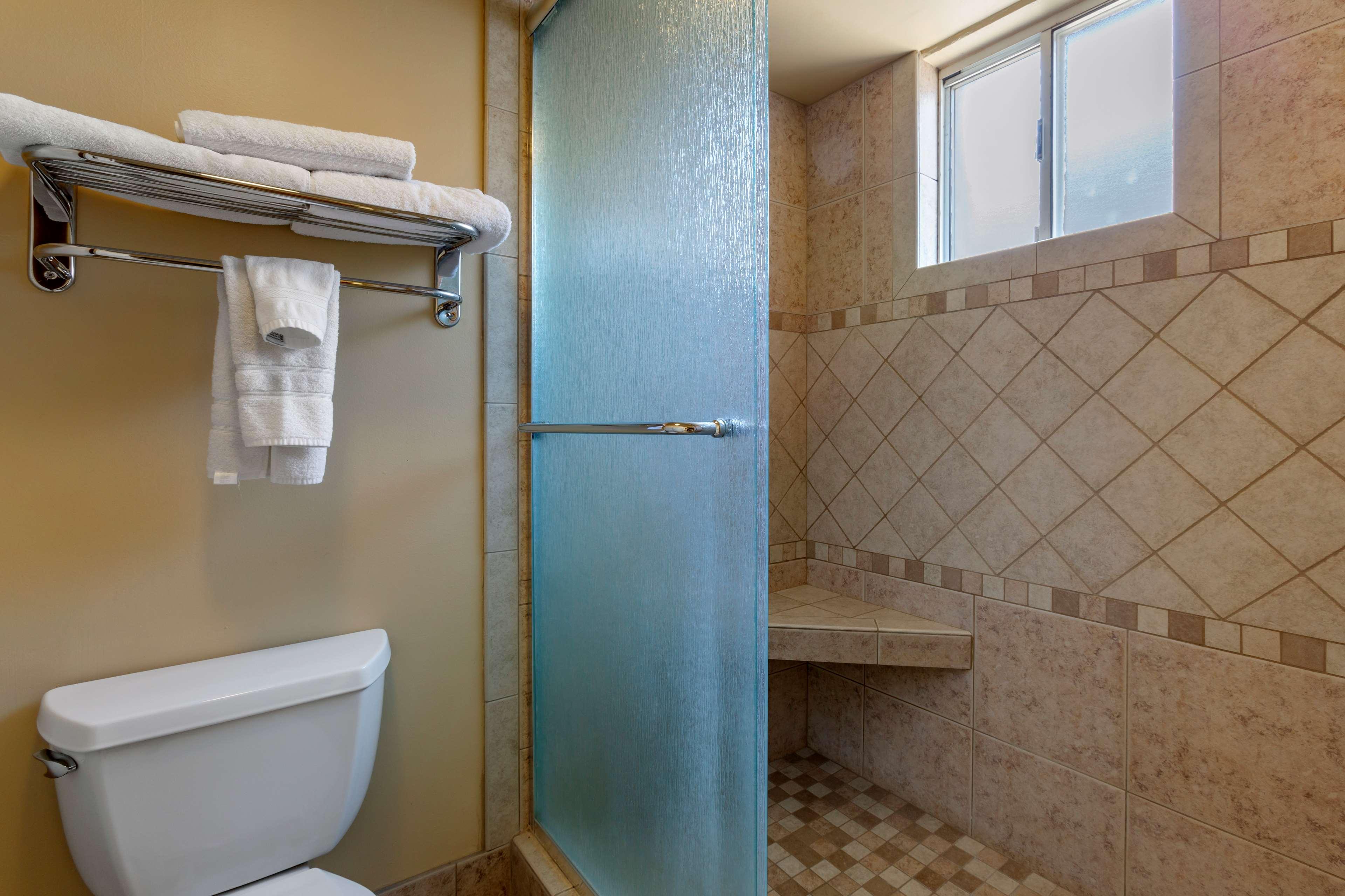 غرفة بسرير مزدوج، Best Western Plus King's Inn & Suites 9/9