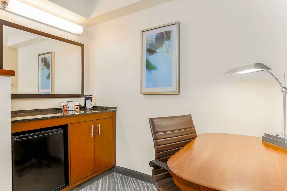 Hyatt Place Lake Mary Orlando North 50/53