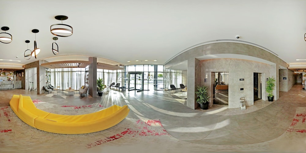 The District Hotel Jumeirah, Dubai 50/61