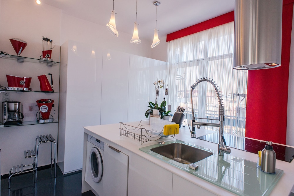 Istanbul Irini Seaview House 20/20