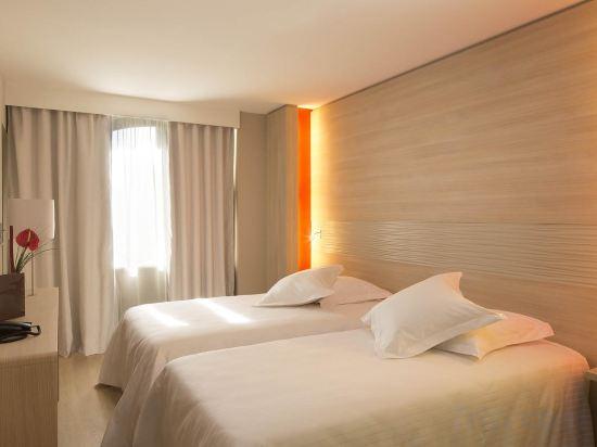 Superior, Queen Bed