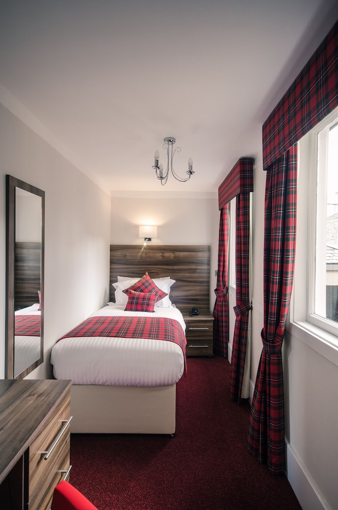 Royal West End Hotel 29/69