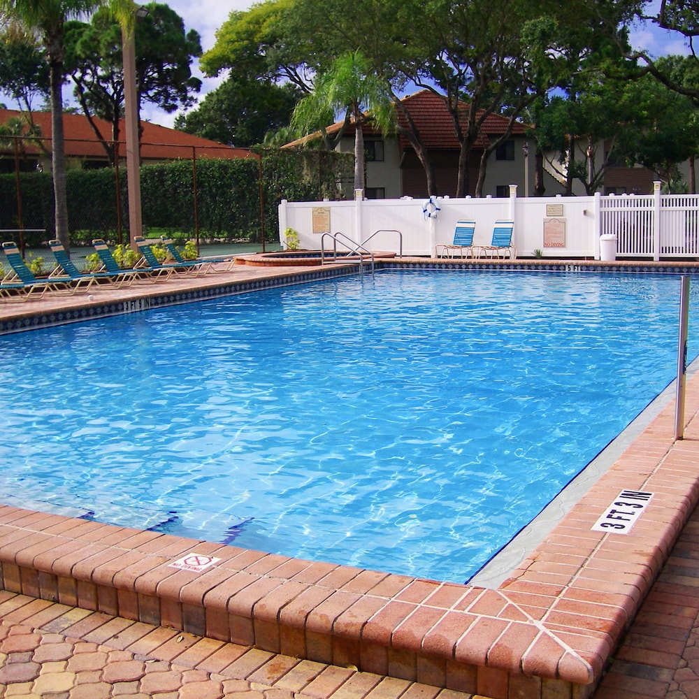 Shorewalk Vacation Villas 14/45