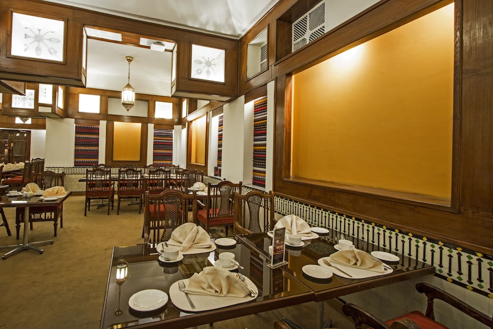 restaurant-cafeteria