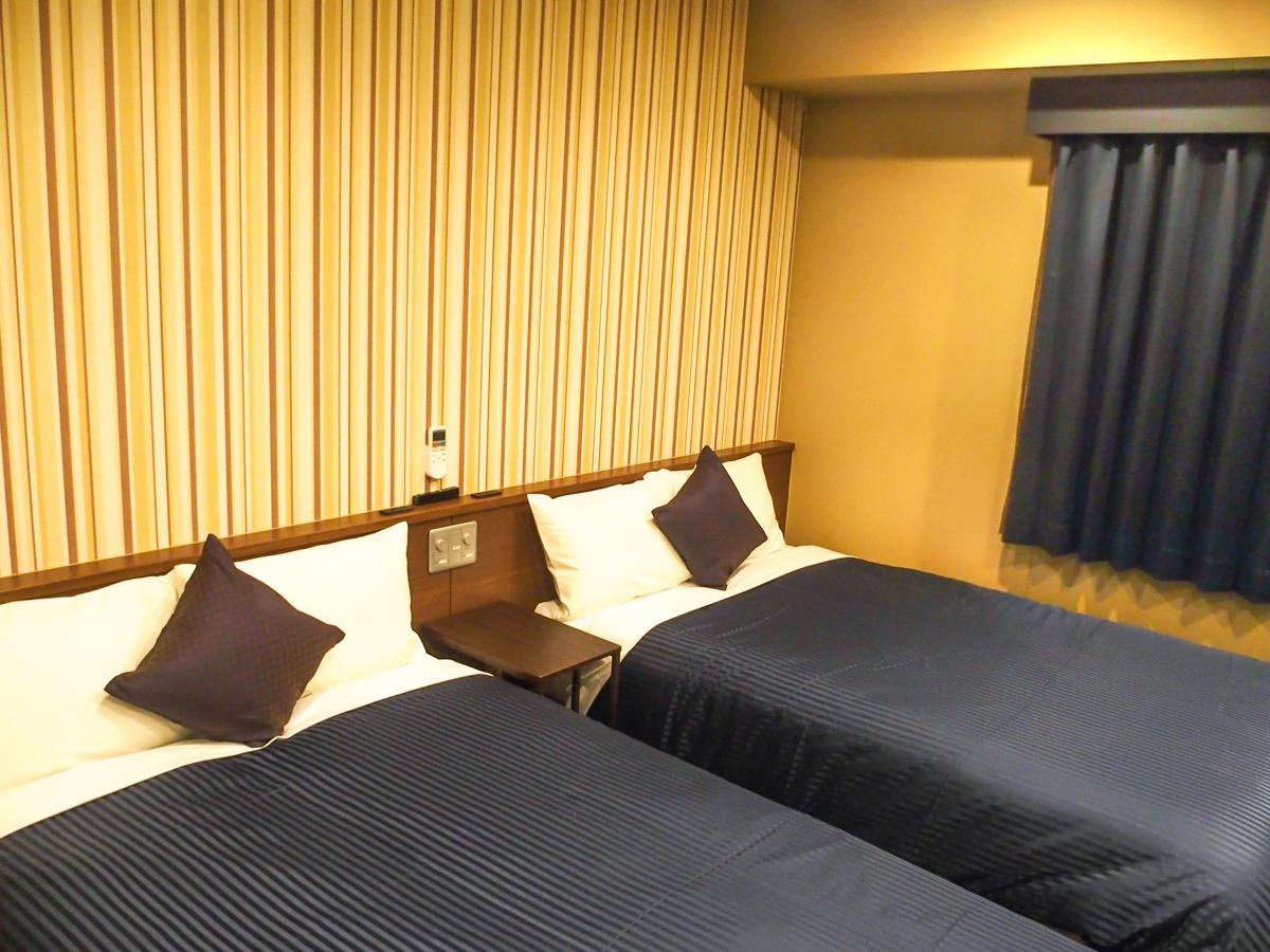 Semi Room, Twin Beds