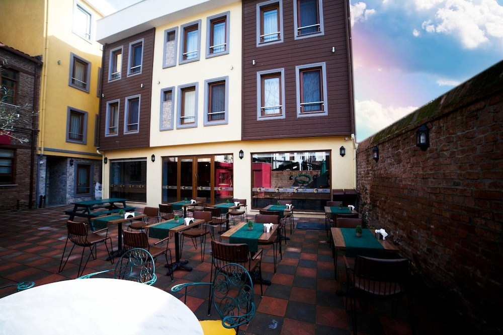 Set Ozer Hotel 47/60
