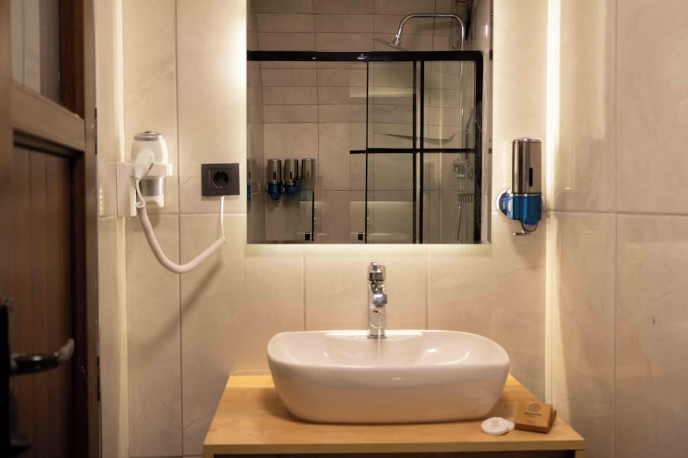 Kadim Otel 48/49