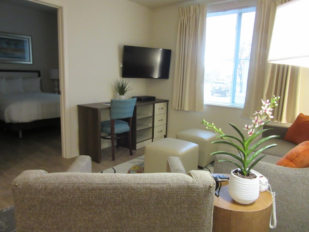 WaterWalk Extended Stay by Wyndham Wichita 29/43