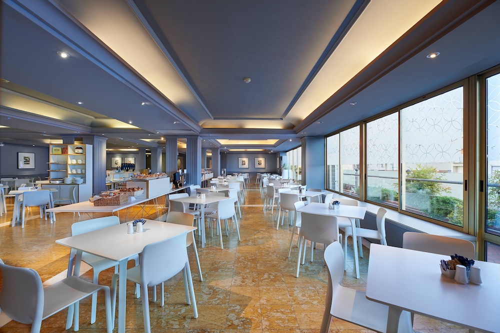 Hotel Plaza 32/47