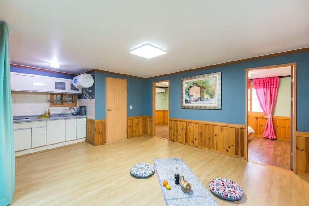 Yeongdeok Sora Pension 24/50
