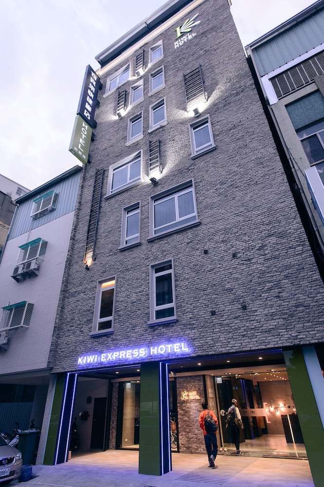 Kiwi Express Hotel-Taichung Station Branch Ii 5/60