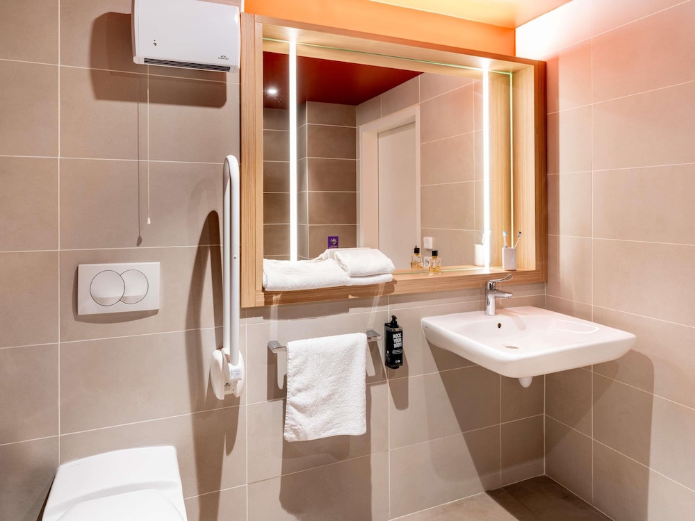 ibis Styles Prevessin Geneve Aeroport 47/50