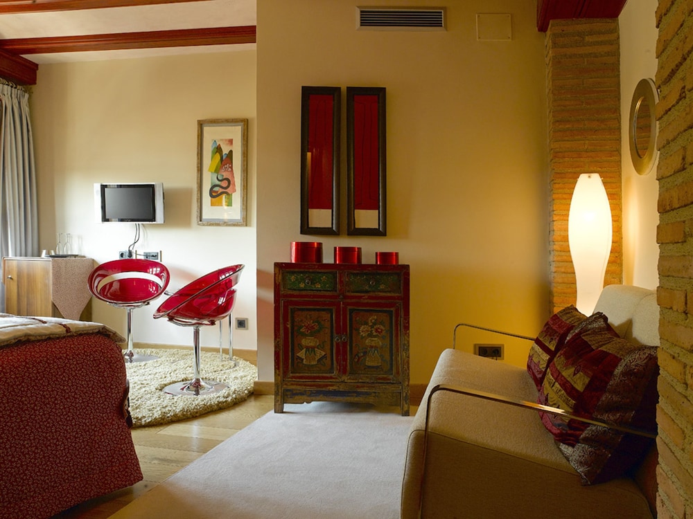 Hotel Boutique Maribel 26/40