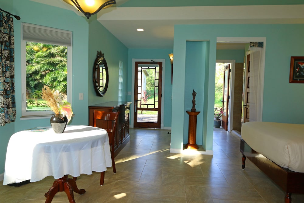 Hawaii Island Retreat 19/66