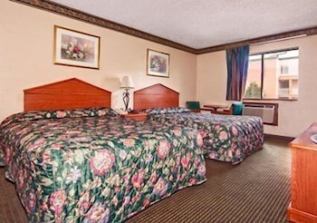 Econo Lodge Akron Copley Northwest 15/34