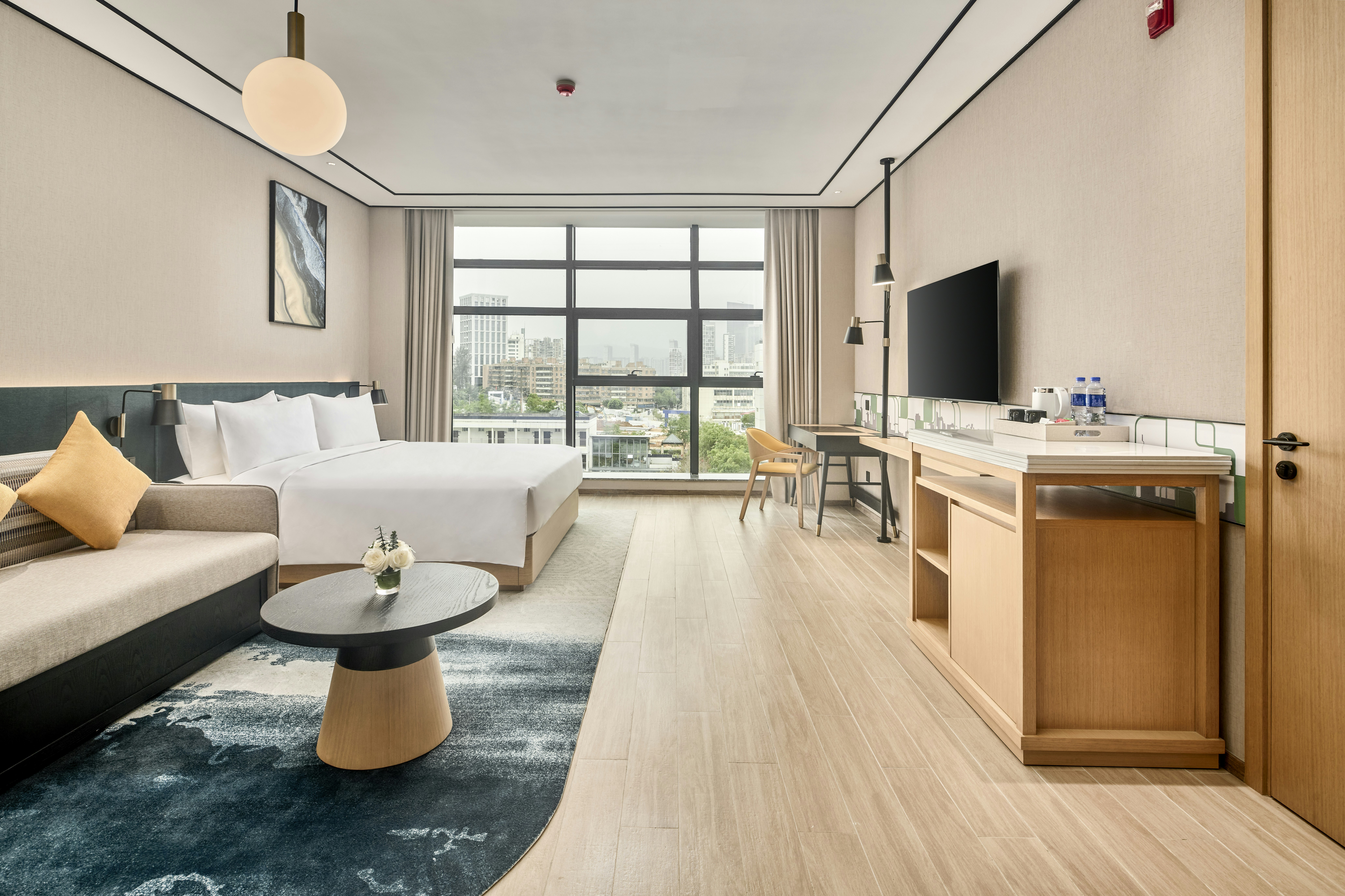 ROOM, KING BED, ACCESSIBLE
