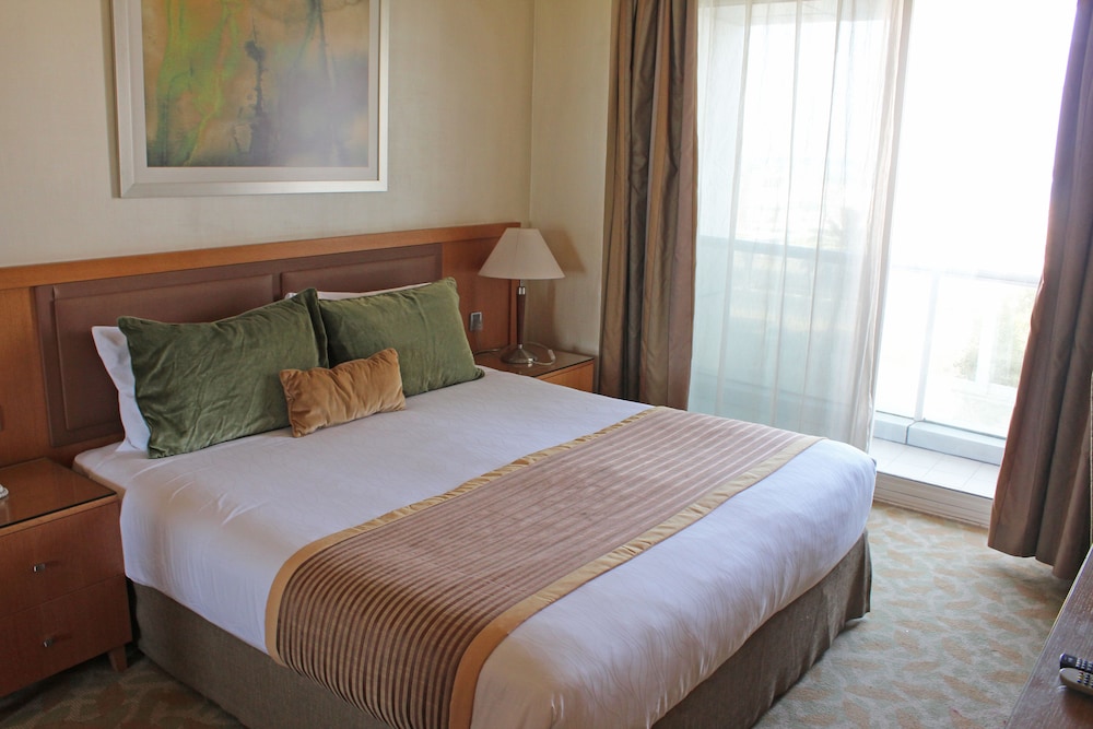 TWO BEDROOM APARTMENT SEA VIEW