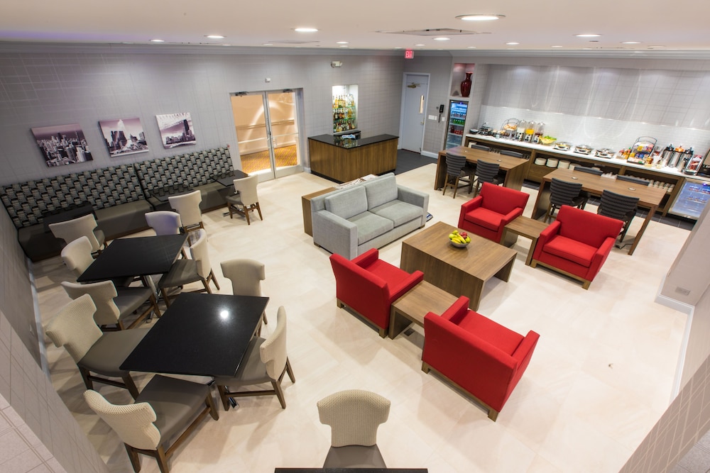 Hilton Chicago Northbrook 41/78