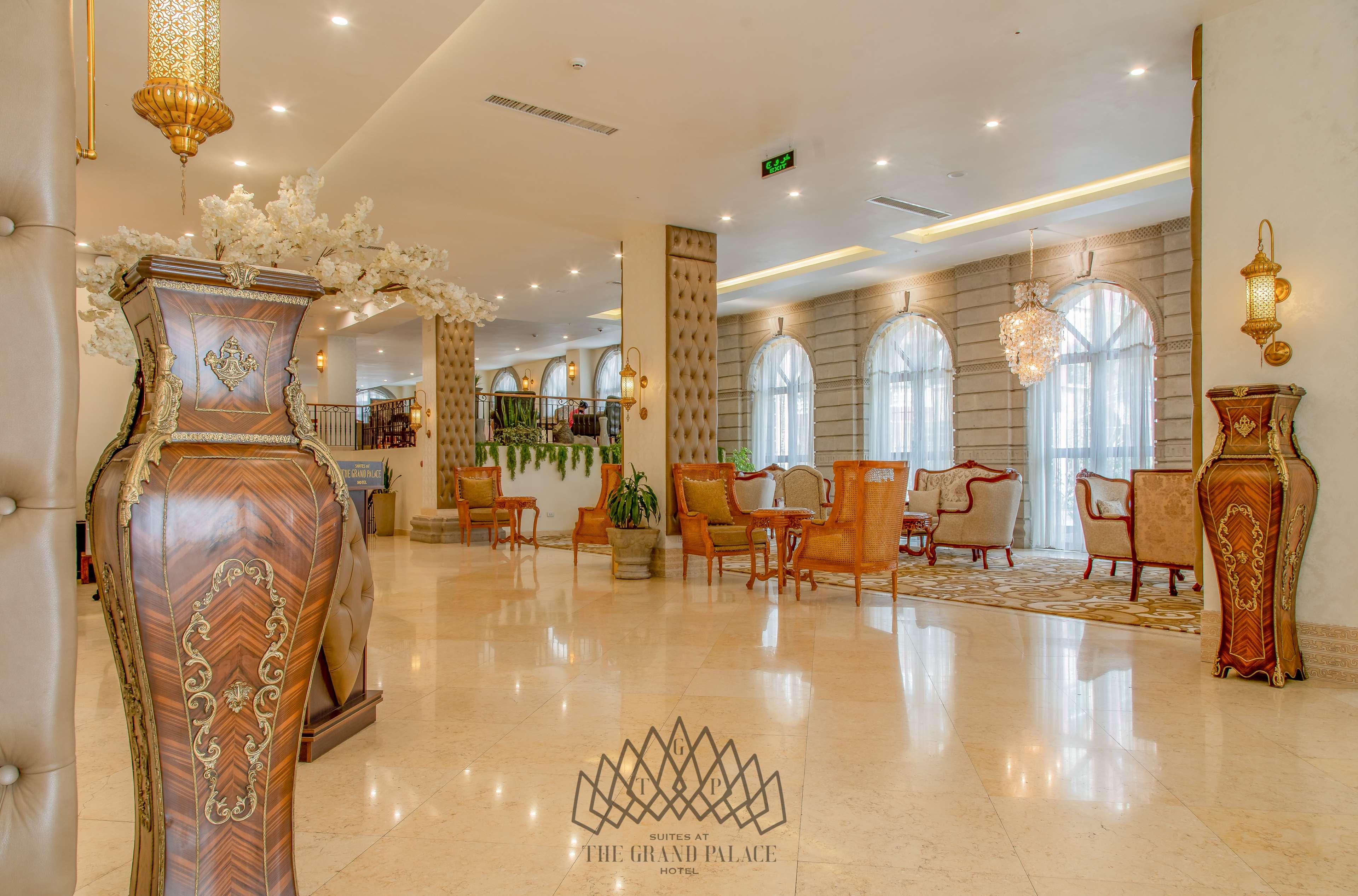The Grand Palace Hotel 28/97