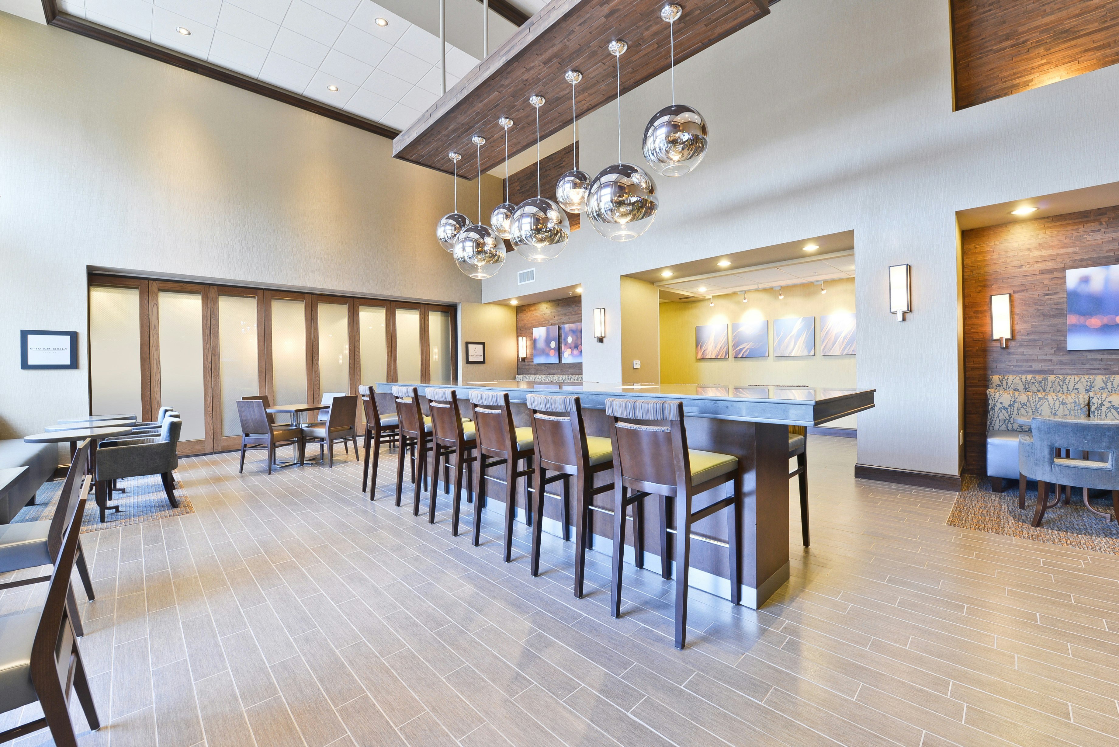 Hampton Inn And Suites Greensborocoliseum 44/59