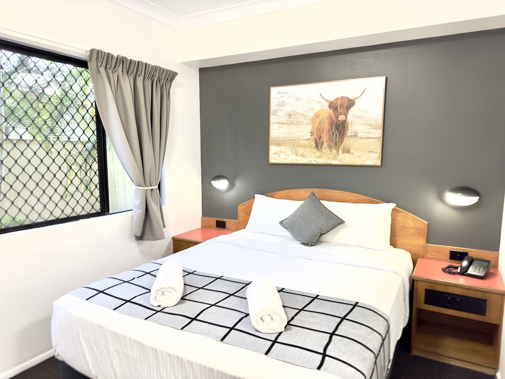 MACKAY RESORT MOTEL 15/65