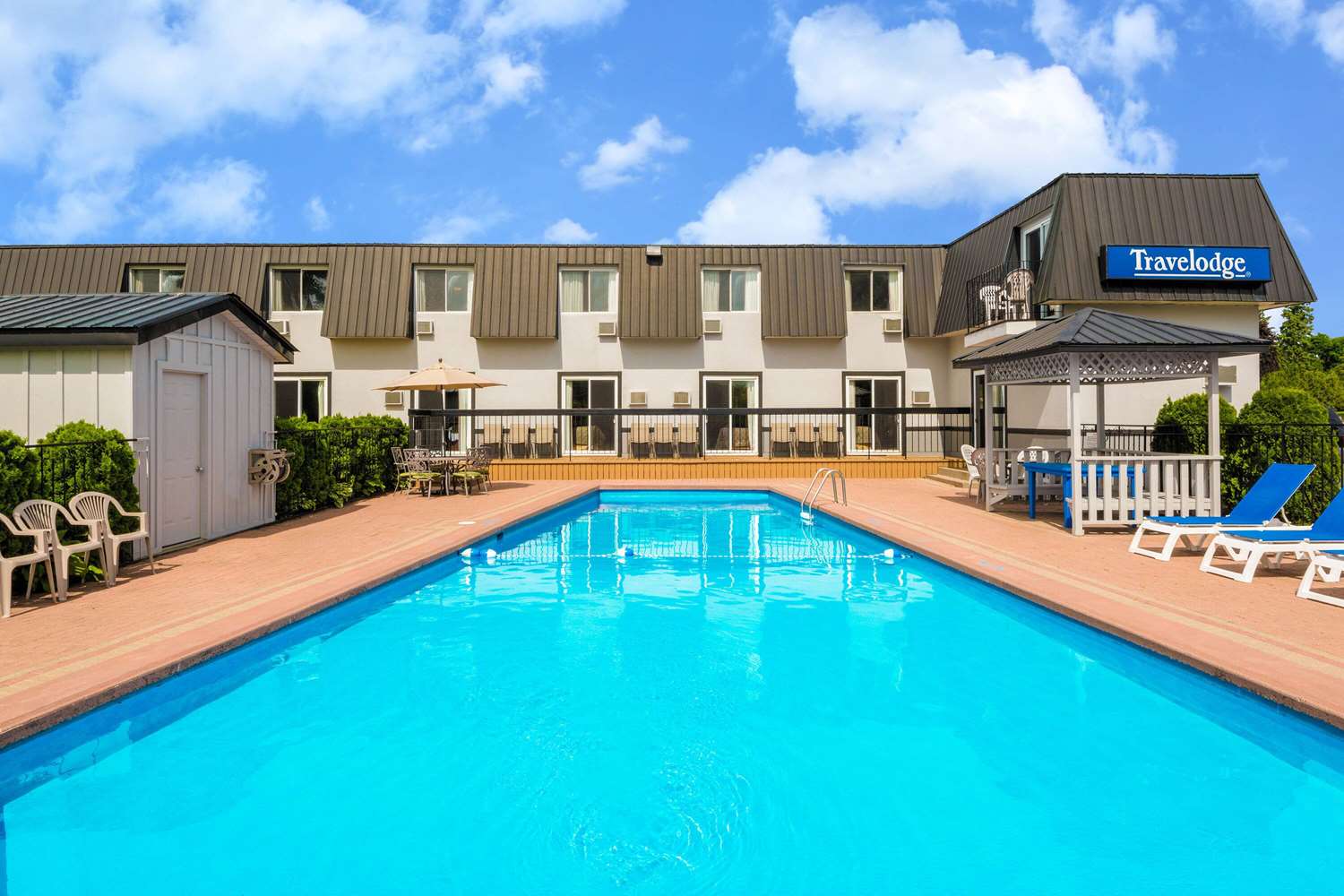 Travelodge by Wyndham Gananoque 1/10