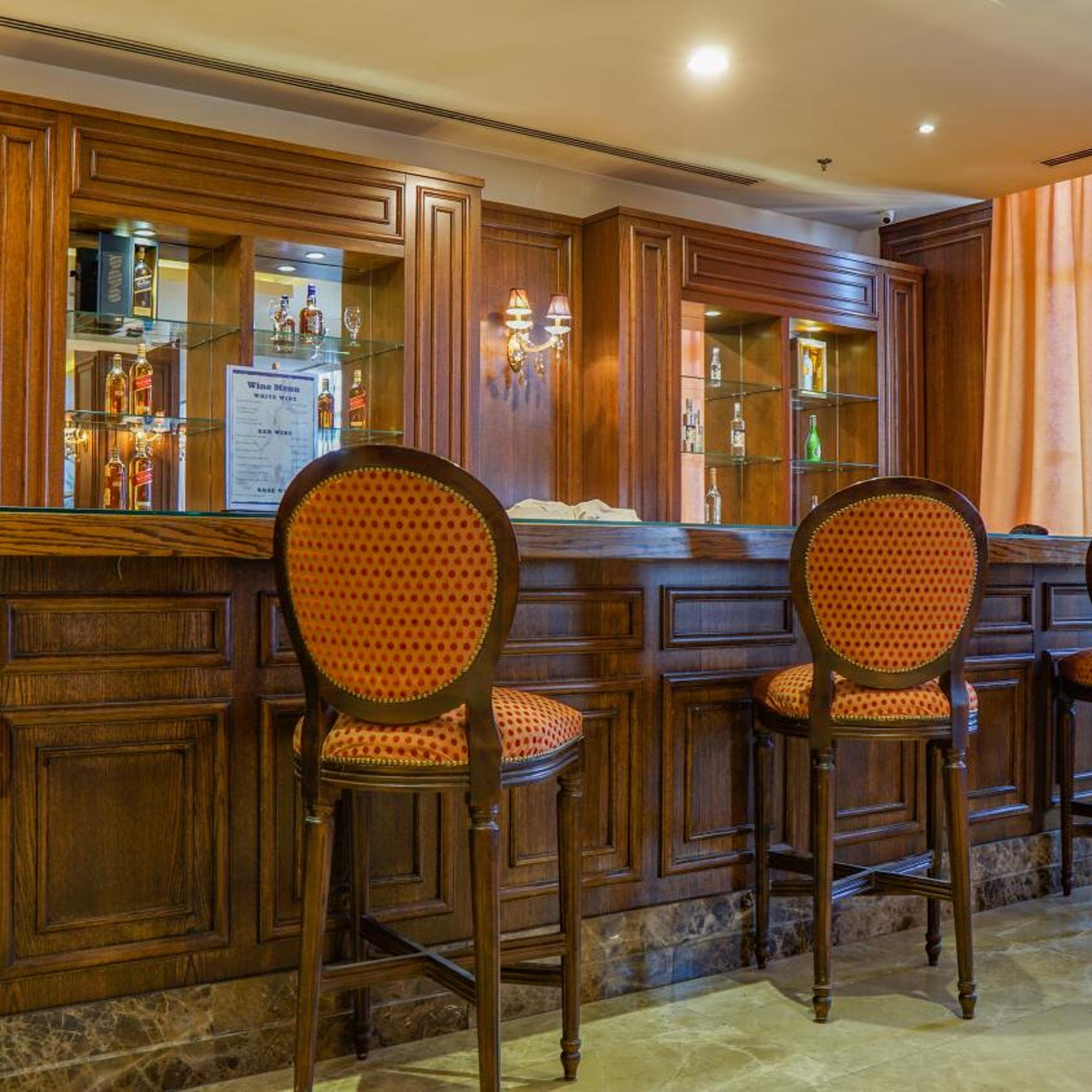 LA ROCHE HOTEL 44/53