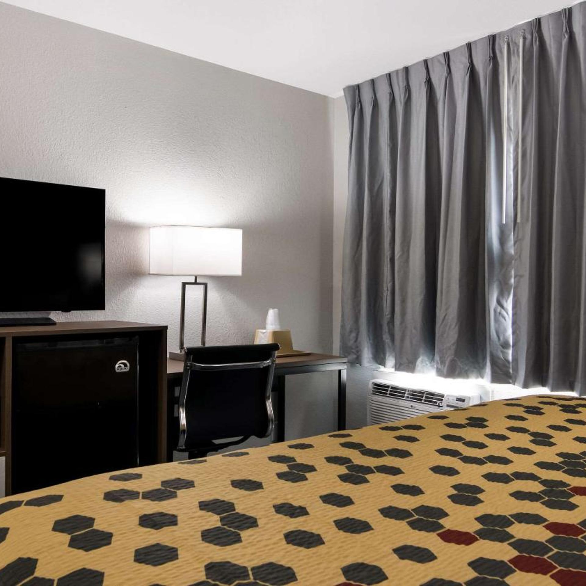 Econo Lodge Portage 27/40