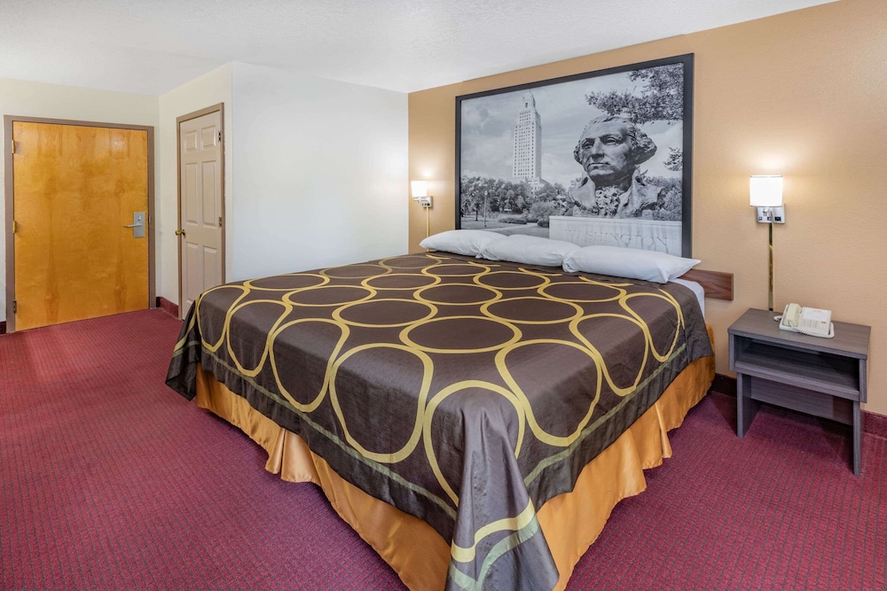 Super 8 by Wyndham Kinder/Coushatta near Casino 6/38