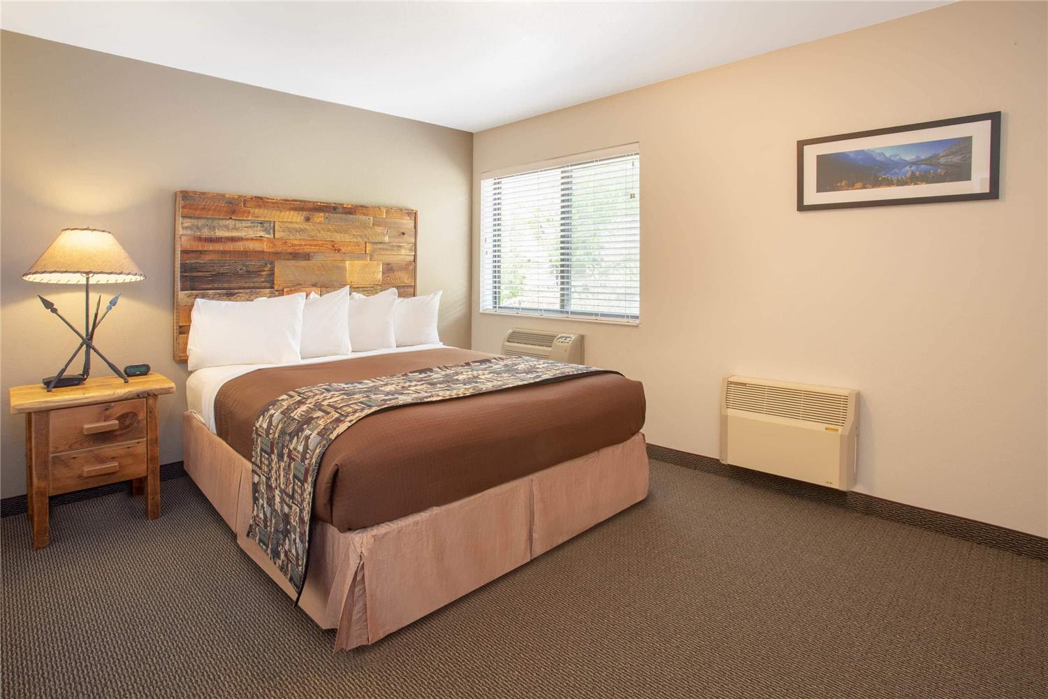 Travelodge By Wyndham Gardiner Yellowstone Park North 12/21
