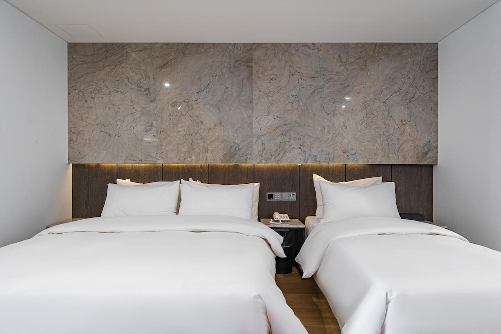 Hotel Amare 24/69
