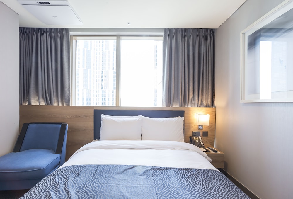 Centum Primus Hotel 9/50
