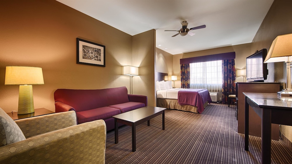 Best Western Giddings Inn And Suites 22/34