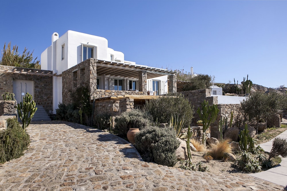 Dreamlike Villas Mykonos 40/50