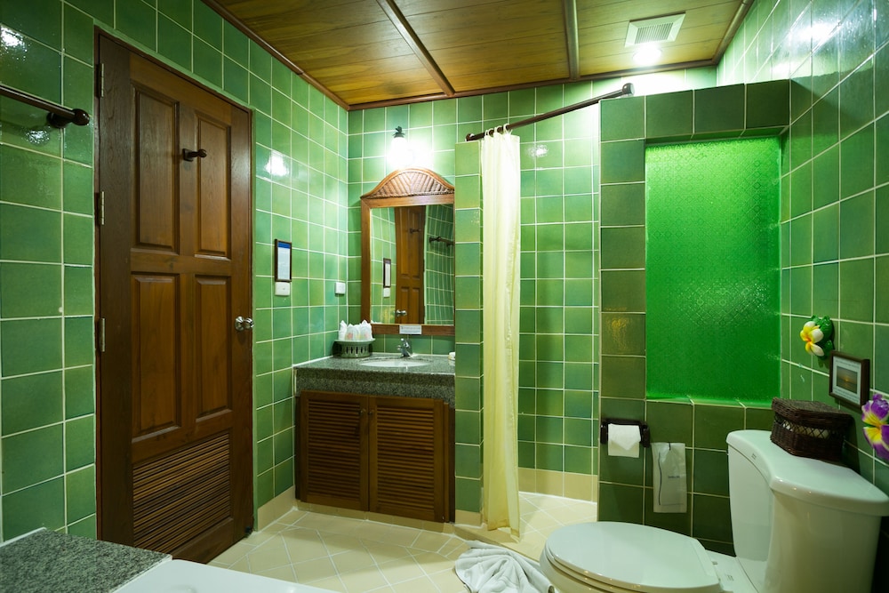 SAMUI BAYVIEW RESORT & SPA 66/66