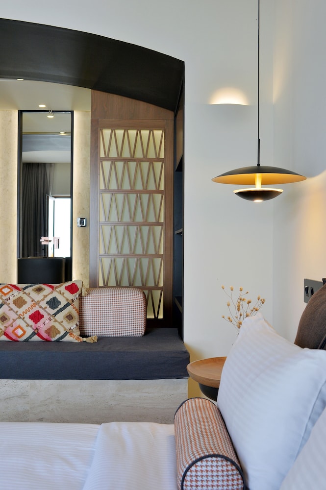 جناح ديلوكس بحوض جاكوزي، Aktaion Beach Boutique Hotel and Spa 5/6