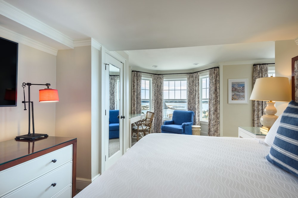 HARBOR VIEW HOTEL 15/50