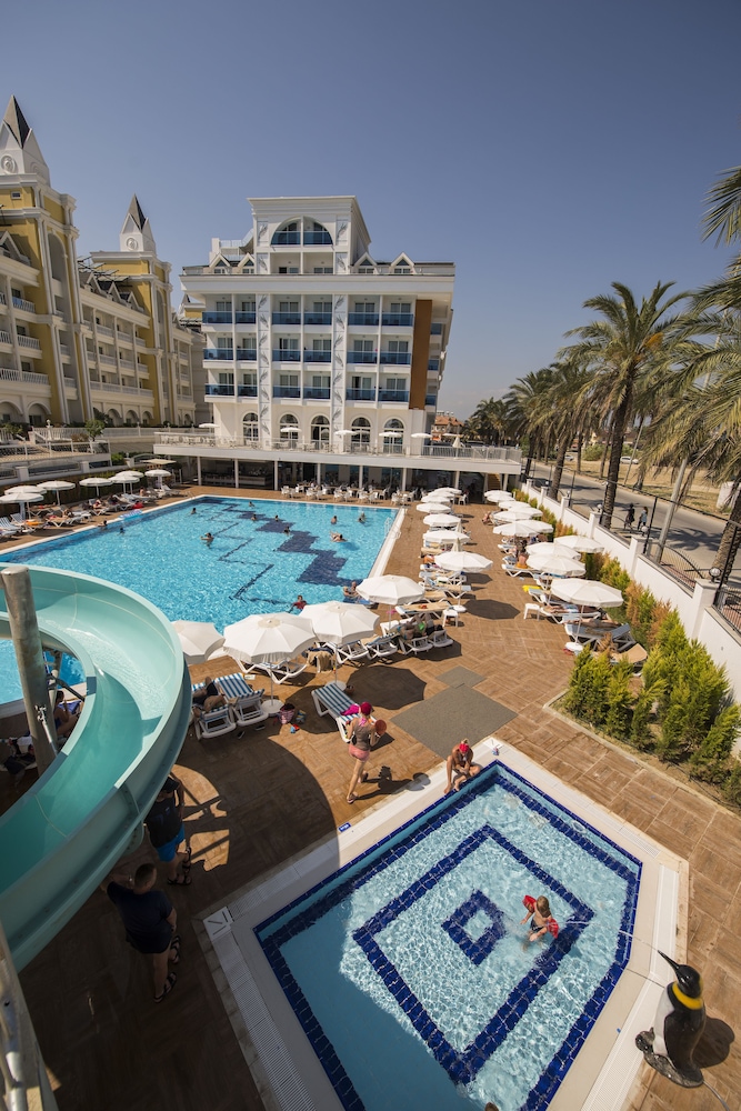 Palm World Side Hotel in SIDE