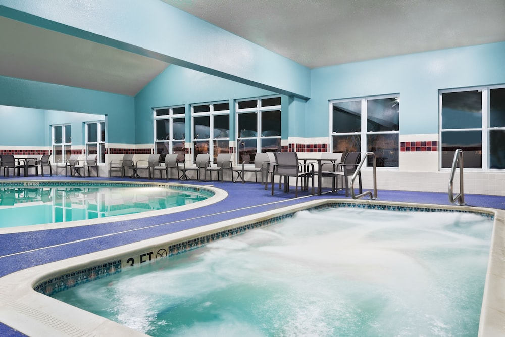 Holiday Inn Express And Suites Columbus Airport East 20/46