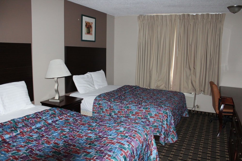 Coratel Inn and Suites Maple Grove 16/50