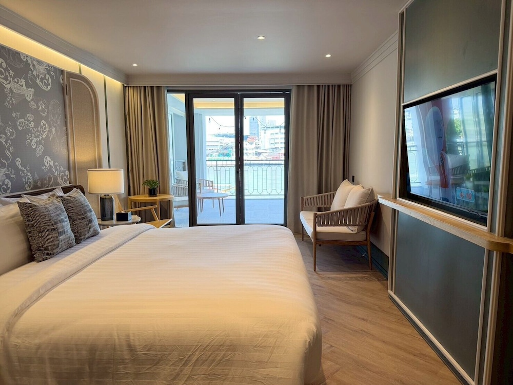 DELUXE, KING BED, RIVER VIEW, BALCONY