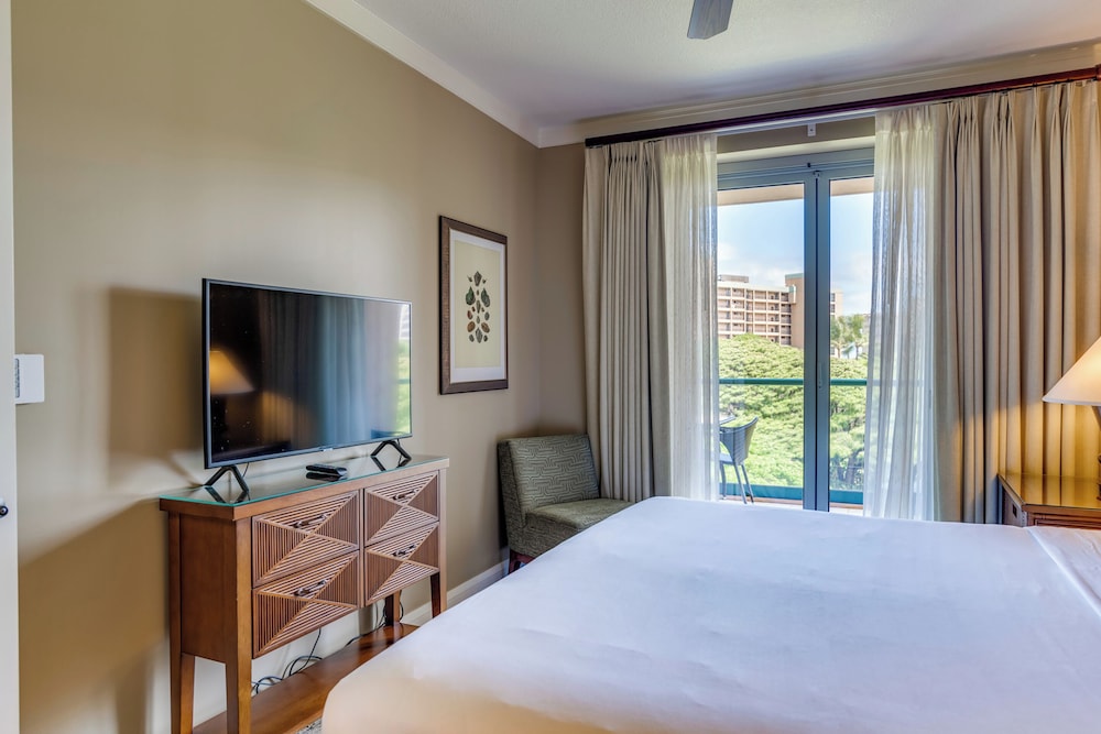 1 Bedroom, King Bed, 2 Sofa, Den، OUTRIGGER Honua Kai Resort & Spa 3/10