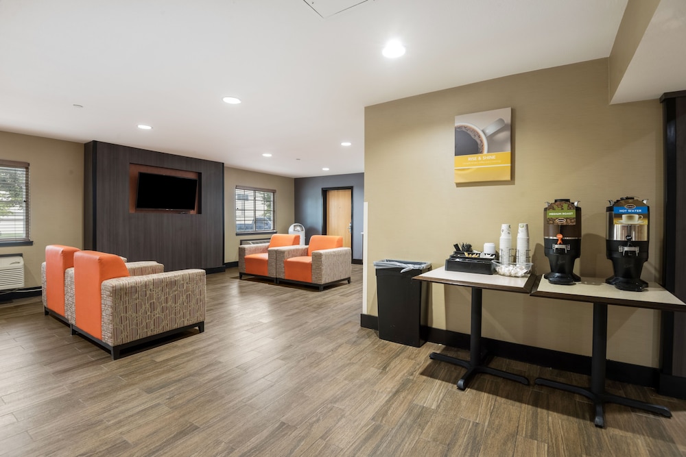 Studio6 Lenexa, KS - Overland Park 35/53