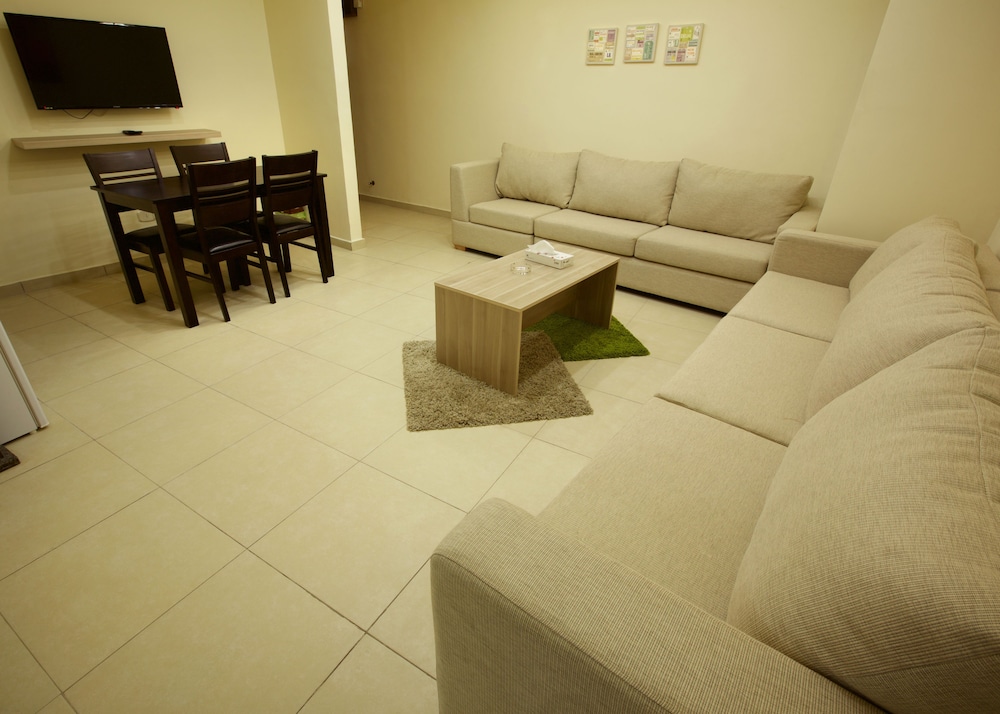 Lujain Hotel Suites 29/50