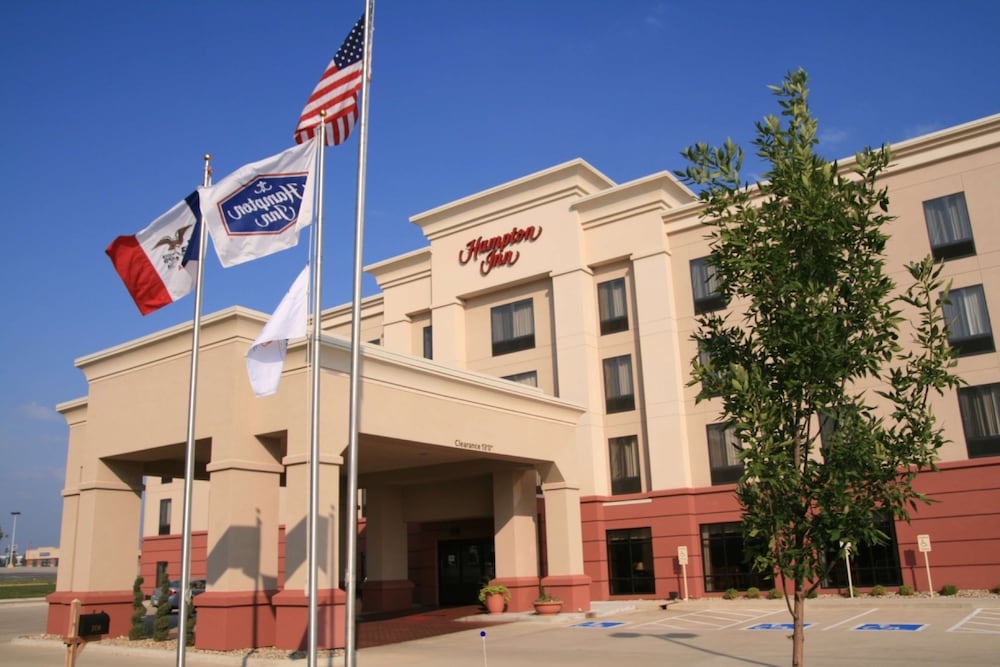 Hampton Inn Waterloo Cedar Valley 1/55